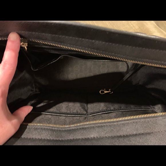 Michael Kors top handle zip tote handbag w charm - Picture 6 of 6